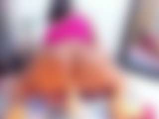 Laura Saenz's Live Sex Cam Show