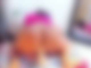 Laura Saenz's Live Sex Cam Show