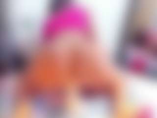 Laura Saenz's Live Sex Cam Show