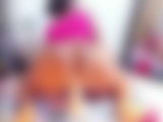 Laura Saenz's Live Sex Cam Show