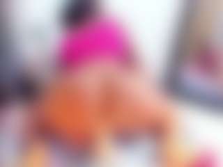 Laura Saenz's Live Sex Cam Show