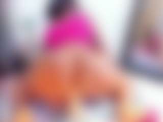 Laura Saenz's Live Sex Cam Show