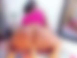 Laura Saenz's Live Sex Cam Show