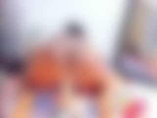 Laura Saenz's Live Sex Cam Show