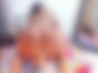 Laura Saenz's Live Sex Cam Show