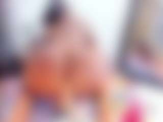 Laura Saenz's Live Sex Cam Show
