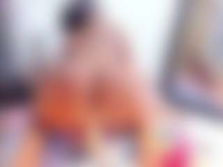 Laura Saenz's Live Sex Cam Show