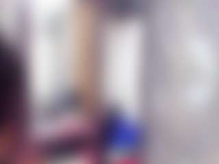 Laura Saenz's Live Sex Cam Show