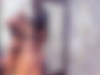 Laura Saenz's Live Sex Cam Show