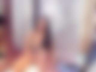 Laura Saenz's Live Sex Cam Show