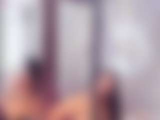 Laura Saenz's Live Sex Cam Show