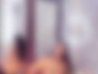 Laura Saenz's Live Sex Cam Show