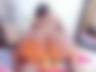 Laura Saenz's Live Sex Cam Show