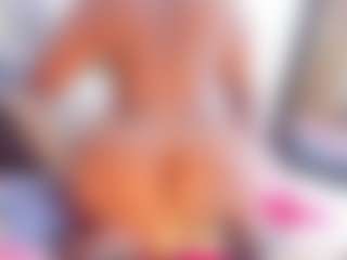 Laura Saenz's Live Sex Cam Show