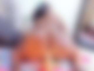 Laura Saenz's Live Sex Cam Show