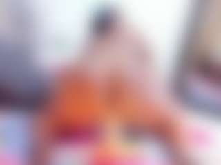 Laura Saenz's Live Sex Cam Show