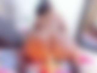 Laura Saenz's Live Sex Cam Show