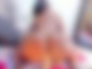 Laura Saenz's Live Sex Cam Show