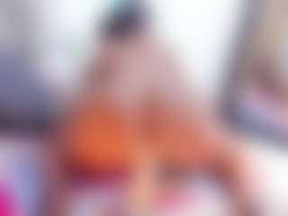 Laura Saenz's Live Sex Cam Show