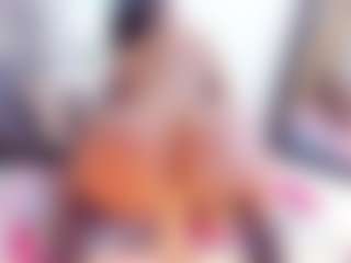 Laura Saenz's Live Sex Cam Show