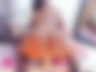 Live cam show with Laura Saenz - Shaved on Sex Cam Show