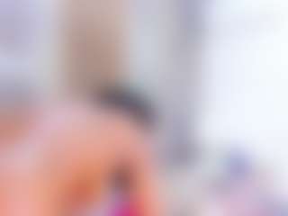 Laura Saenz's Live Sex Cam Show