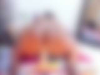 Laura Saenz's Live Sex Cam Show