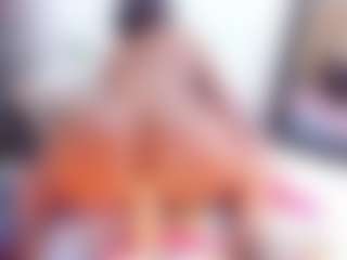 Laura Saenz's Live Sex Cam Show