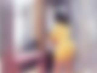 Laura Saenz's Live Sex Cam Show