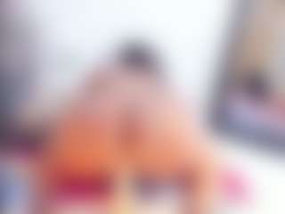 Laura Saenz's Live Sex Cam Show