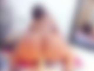 Laura Saenz's Live Sex Cam Show