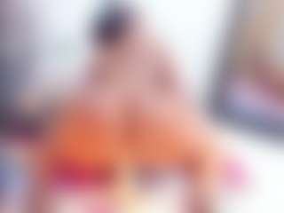 Laura Saenz's Live Sex Cam Show