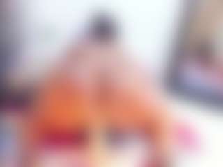 Laura Saenz's Live Sex Cam Show
