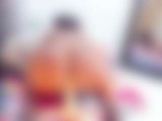 Laura Saenz's Live Sex Cam Show