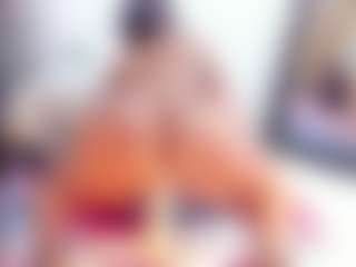 Laura Saenz's Live Sex Cam Show