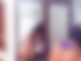 Laura Saenz's Live Sex Cam Show
