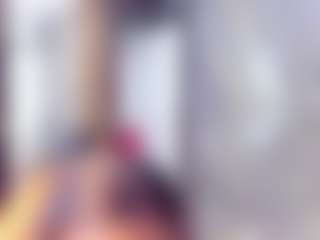 Laura Saenz's Live Sex Cam Show