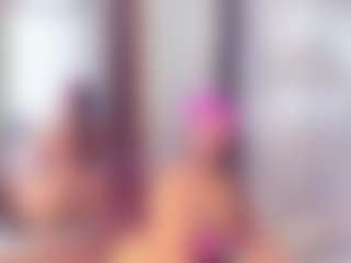 Laura Saenz's Live Sex Cam Show