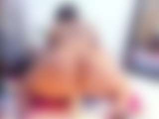 Laura Saenz's Live Sex Cam Show