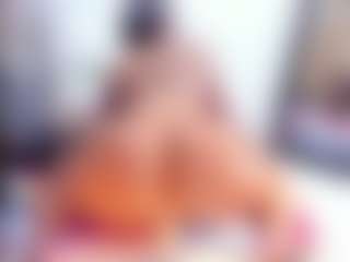 Laura Saenz's Live Sex Cam Show