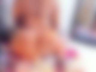 Laura Saenz's Live Sex Cam Show