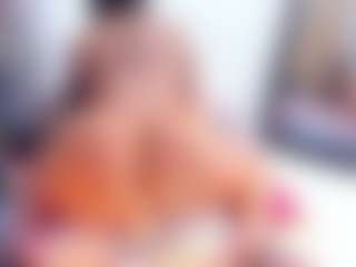 Laura Saenz's Live Sex Cam Show