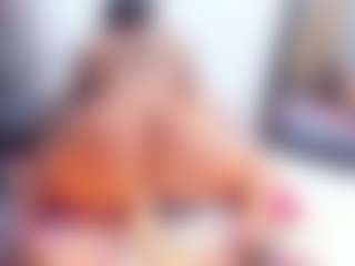 Laura Saenz's Live Sex Cam Show