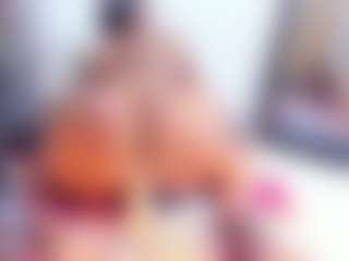 Laura Saenz's Live Sex Cam Show