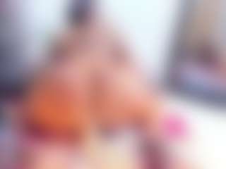 Laura Saenz's Live Sex Cam Show