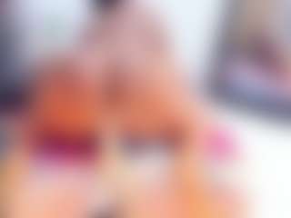 Laura Saenz's Live Sex Cam Show
