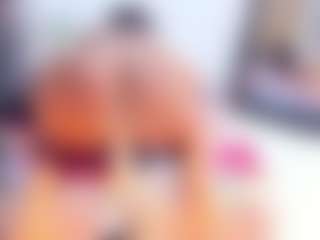 Laura Saenz's Live Sex Cam Show