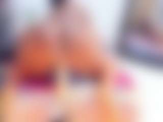 Laura Saenz's Live Sex Cam Show