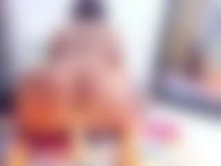Laura Saenz's Live Sex Cam Show