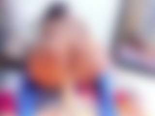 Laura Saenz's Live Sex Cam Show